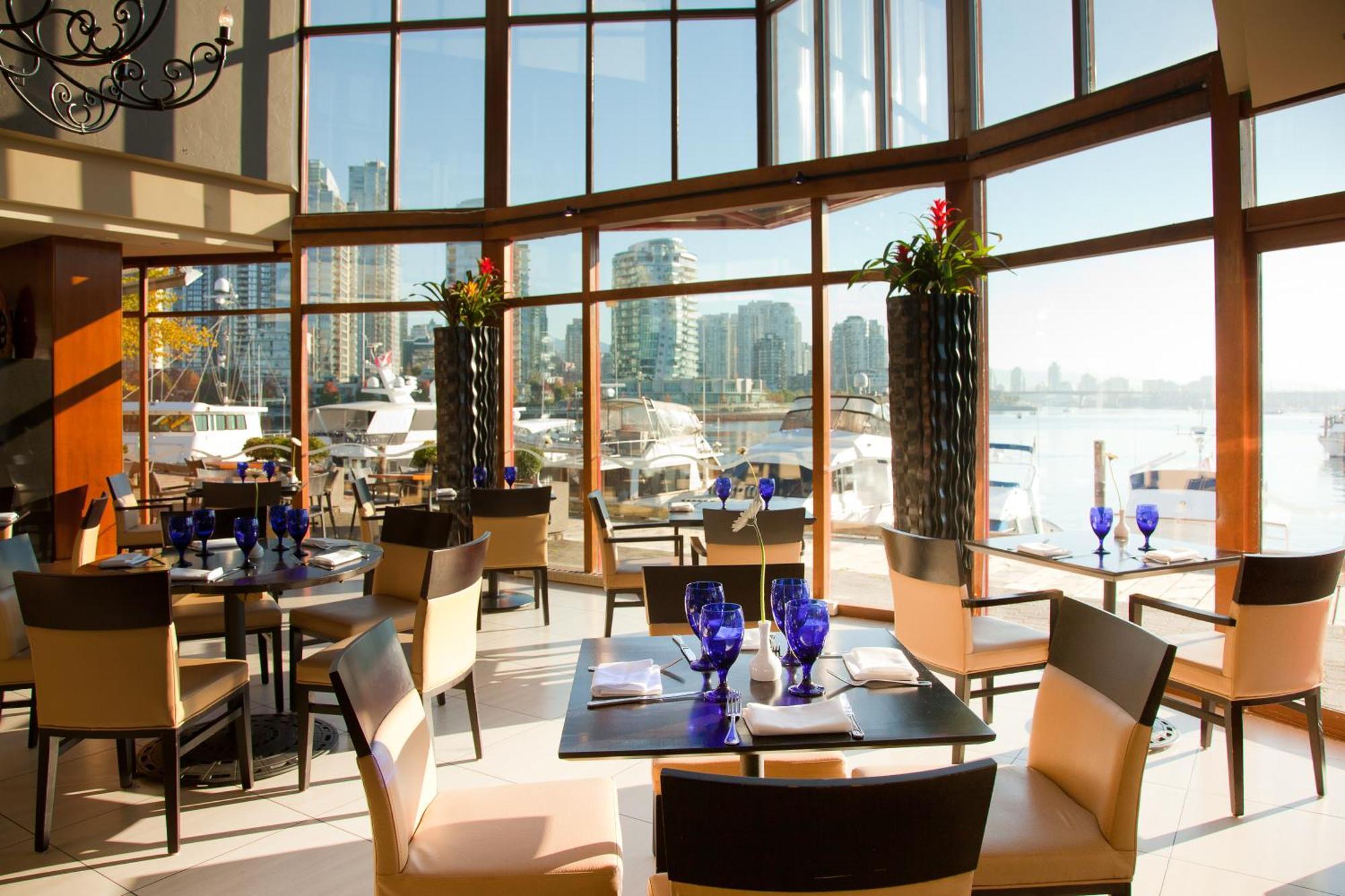Granville Island Hotel Vancouver Exterior foto
